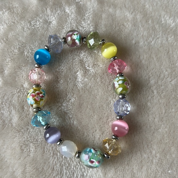 Pastel blossom bead bracelet fashion jewelry - Picture 3 of 3